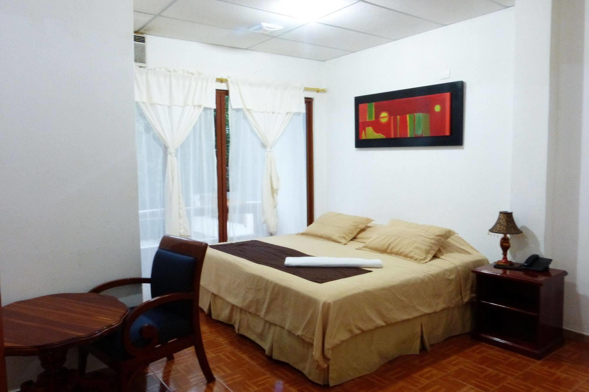 Galapagos Islands Hotel Puerto Ayora  Extérieur photo