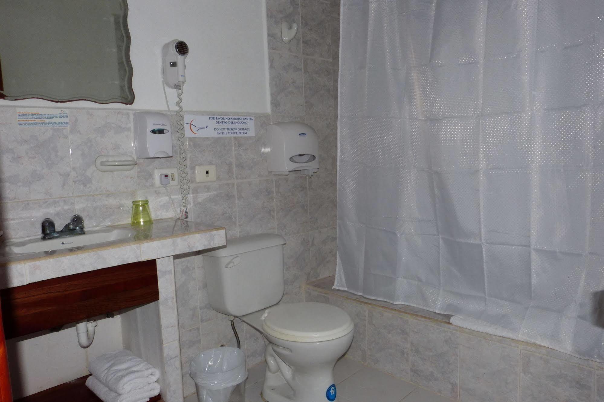 Galapagos Islands Hotel Puerto Ayora  Extérieur photo