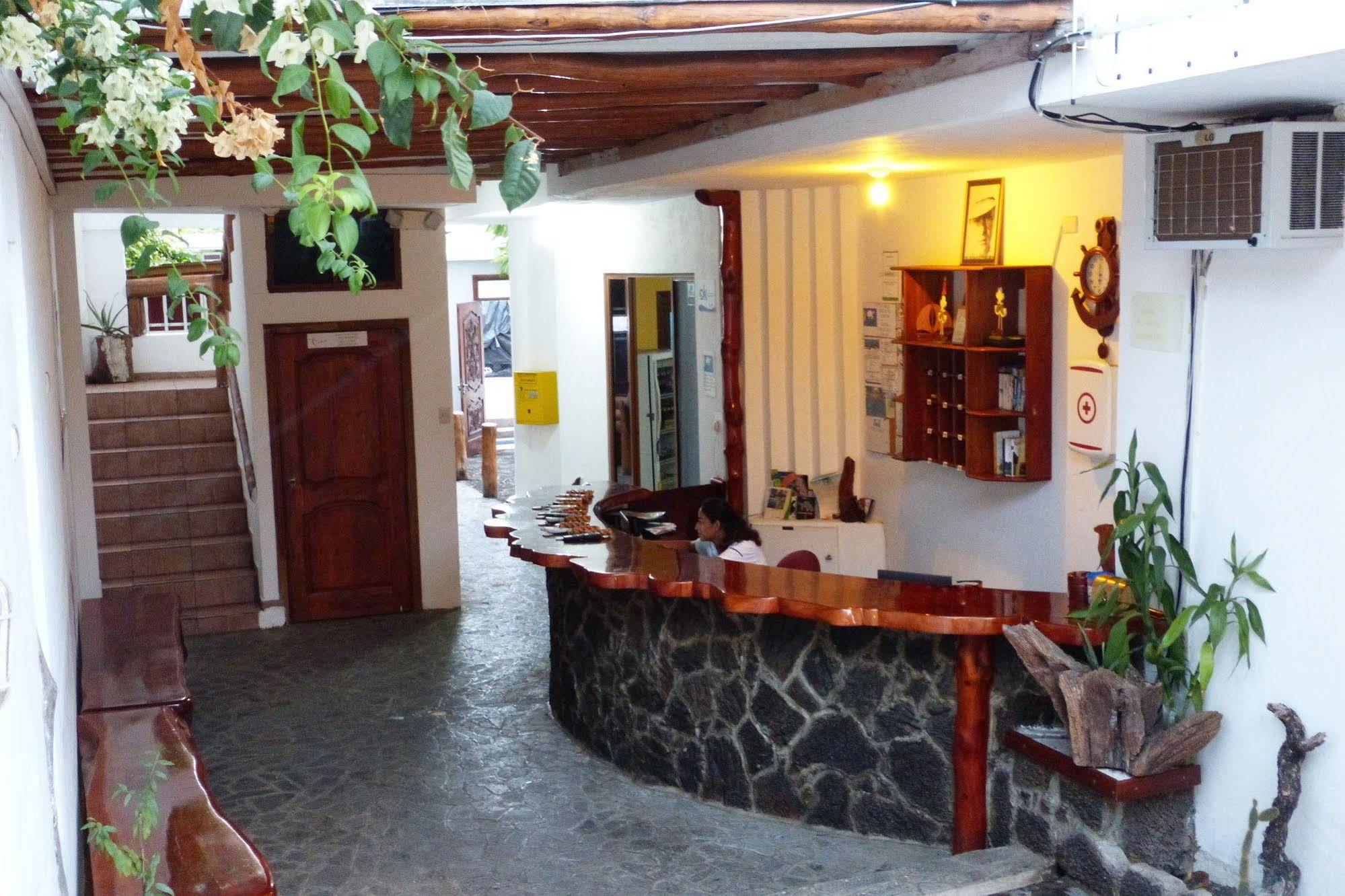 Galapagos Islands Hotel Puerto Ayora  Extérieur photo